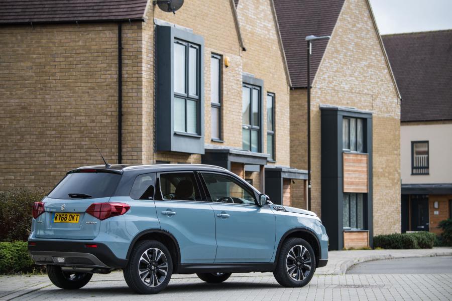  Suzuki Vitara SZ5 2018 года  (UK) (фото 3 из 27)